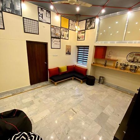 Albergue Backpackers Den Lucknow Exterior foto